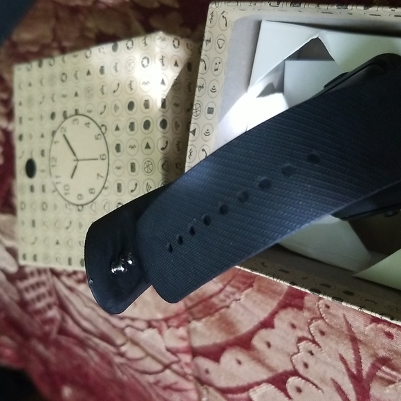 Sleek Programmable Black Smart watch - Picture 4 of 6